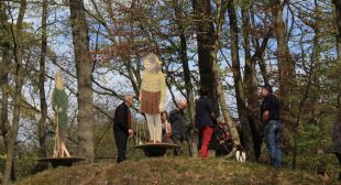 Domein Asdonk België, 2017
Materiaal: installatie
Afmeting: hoogte 210cm