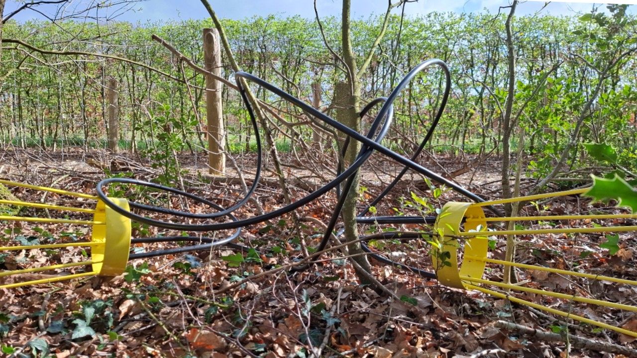 detail, verbinding zwart rubberen slangen